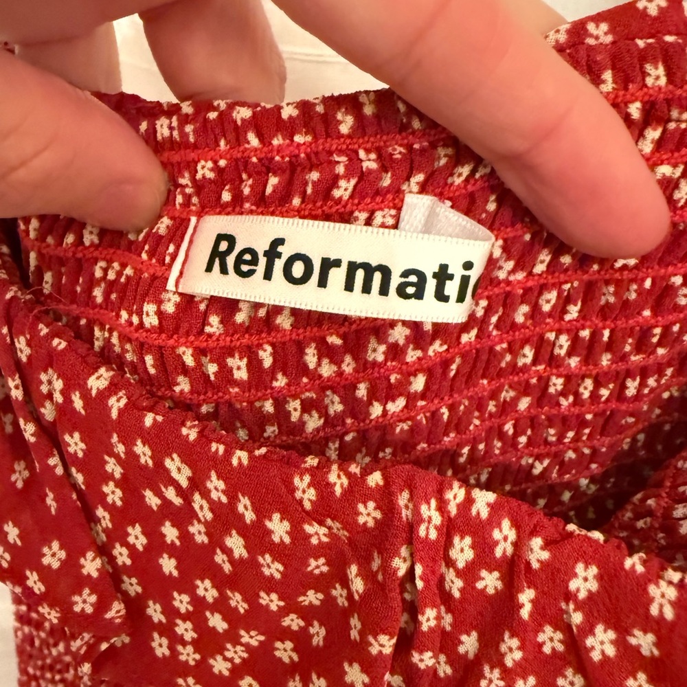 Reformation Siesta midi dress in red with flowers - Picture 4 of 8